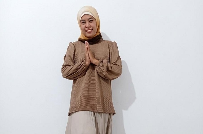 Perjalanan Teduh Cienny Susanti Menuju Islam, Ketukan Hidayah Melalui Layar Gawai