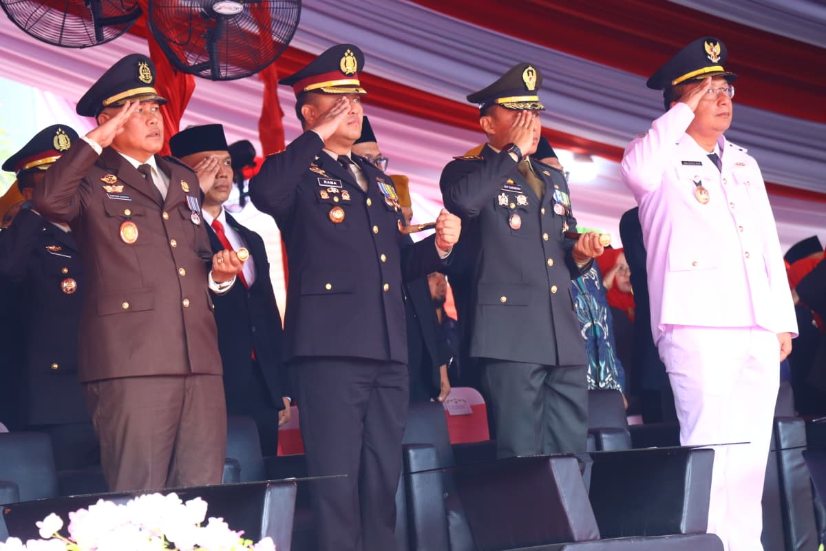 Upacara HUT Ke-81 RI Berlangsung Khidmat, Kapolres Gresik: Generasi Muda Harus Jadi Penerus Semangat Pahlawan