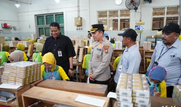 Kapolres Bojonegoro di Apel Akbar Kebangsaan 2025: Buruh Kuat, Bojonegoro Aman