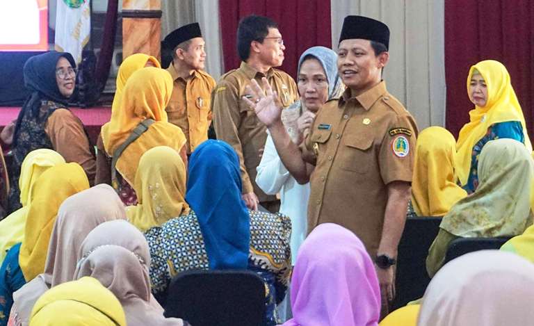 Wawali Pasuruan Ajak Lansia Bahagia dengan Melek Digital