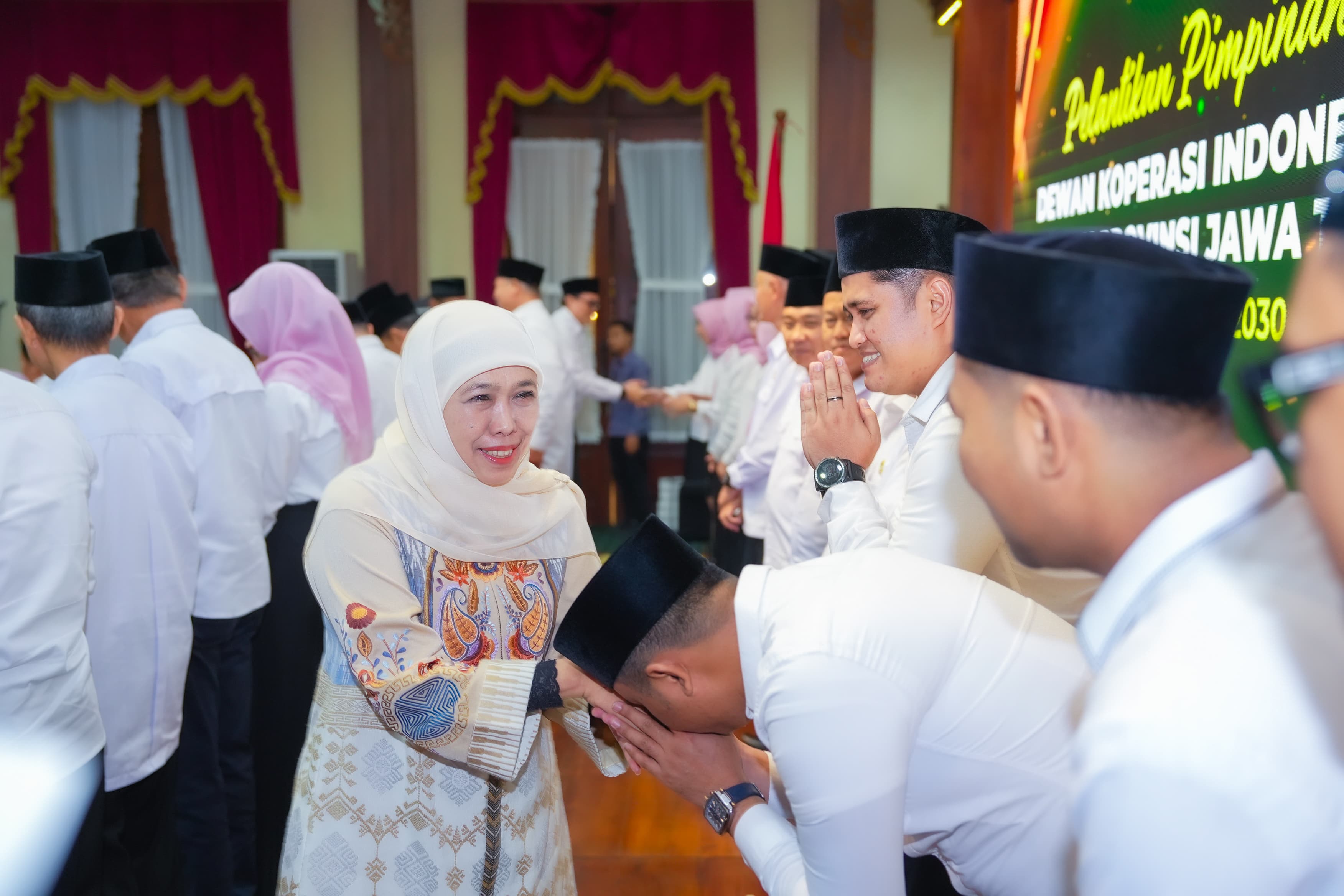 Khofifah Buka Open House Lebaran di Grahadi dan Rumah Pribadi, Warga Dipersilakan Datang