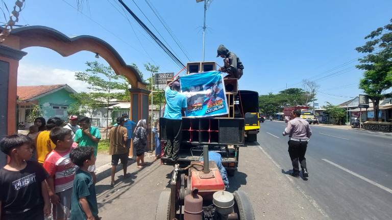 Dituding Berzina, Kades Kasim Dituntut Mundur Warga