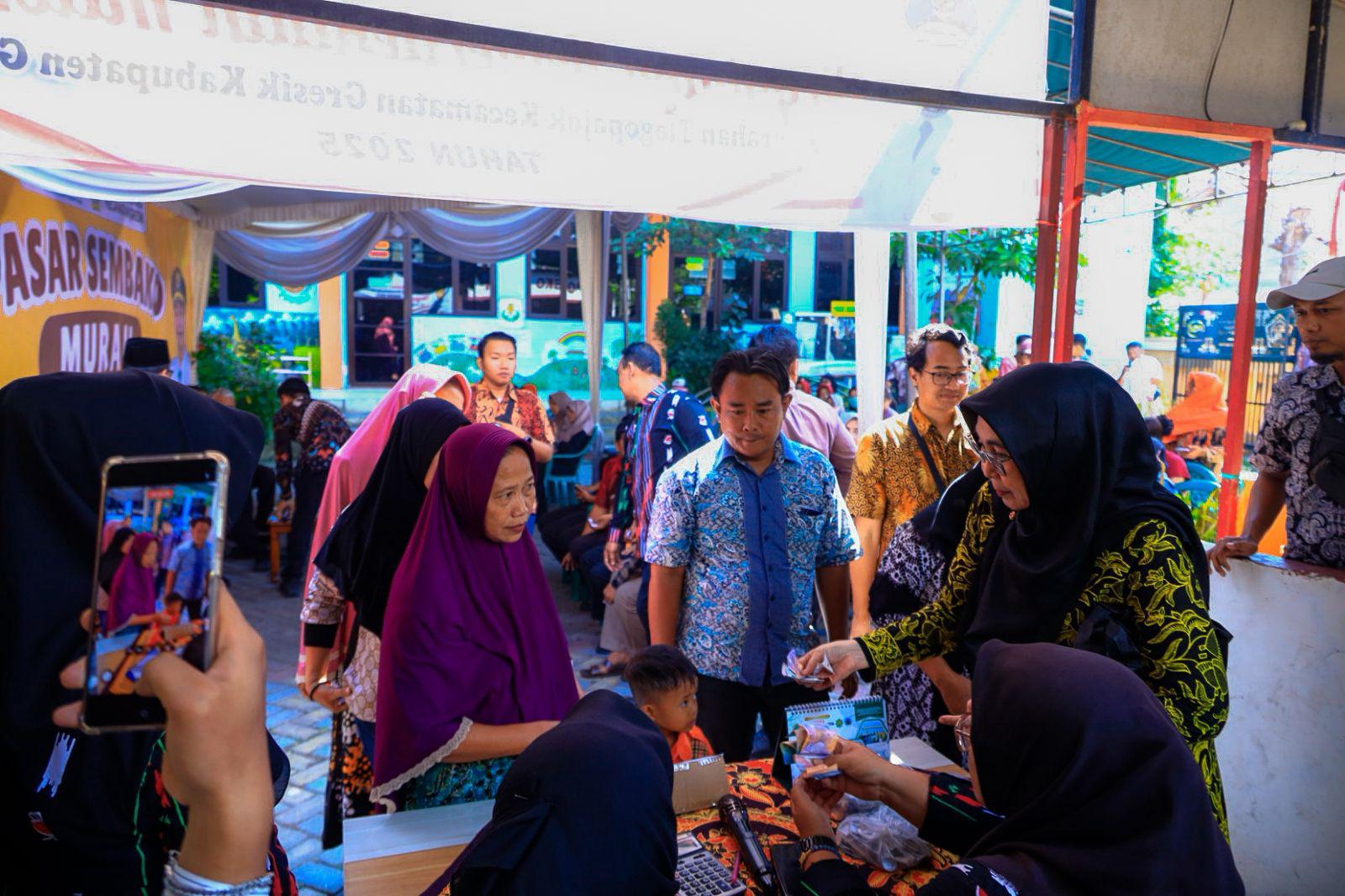 Pemkab Gresik Gencarkan Pasar Murah, Tiap Kecamatan Terima Stok 8 Ton Beras
