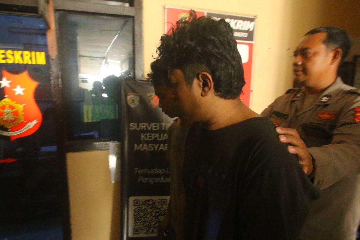 Maling Proyektor SD Digebuki Massa, Dua Pria Asal Surabaya Dibekuk di Sooko