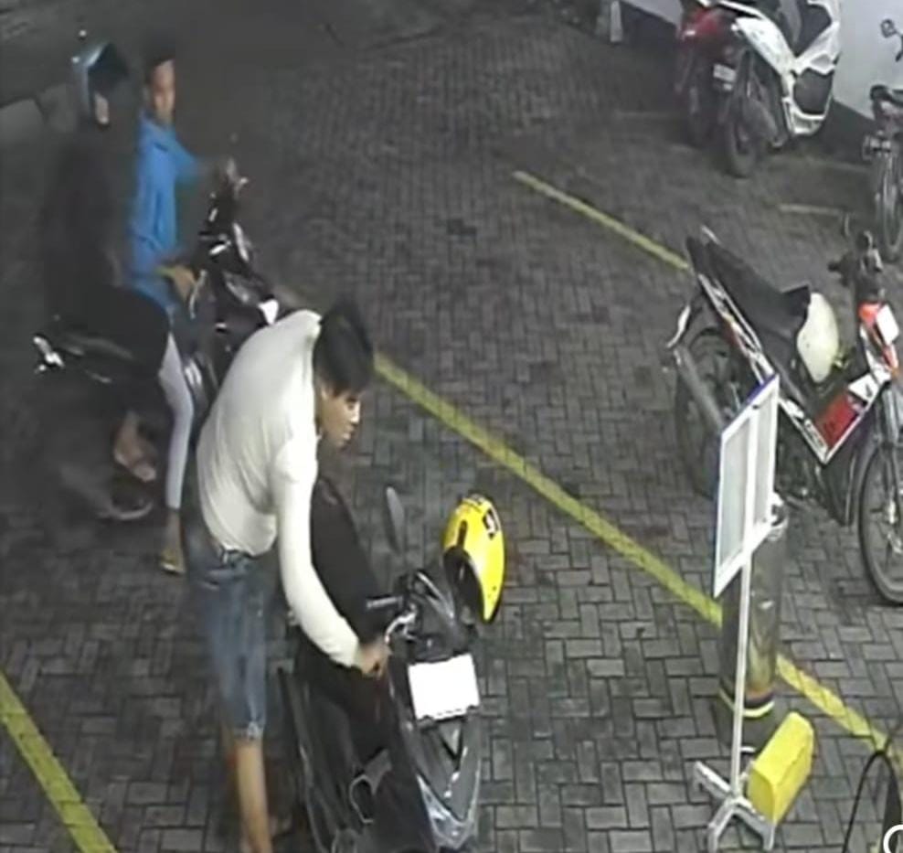 Periksa CCTV, Polsek Rungkut Selidiki Pencurian Motor di Minimarket Rungkut Madya