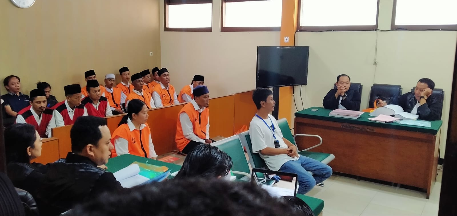 Sidang TPPO di PN Malang: Suami Terdakwa Jadi Saksi Kunci, Keterangan Saling Menguntungkan?