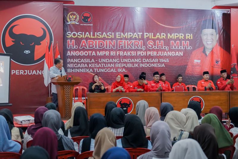 Sosialisasi Empat Pilar MPR RI Bersama Gen Z SMA Negeri Se-Bojonegoro dilaksanakan di DPC PDI Perjuangan 