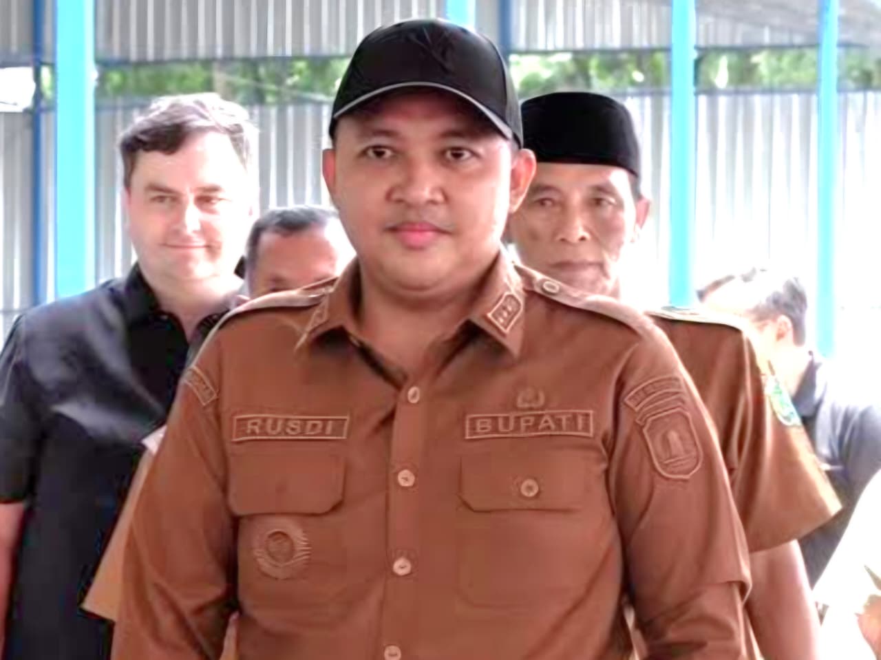 Bupati Rusdi Tanggapi Guru Tosari yang Curhat Jarak Sekolah: Jangan Sampai Kena Prank