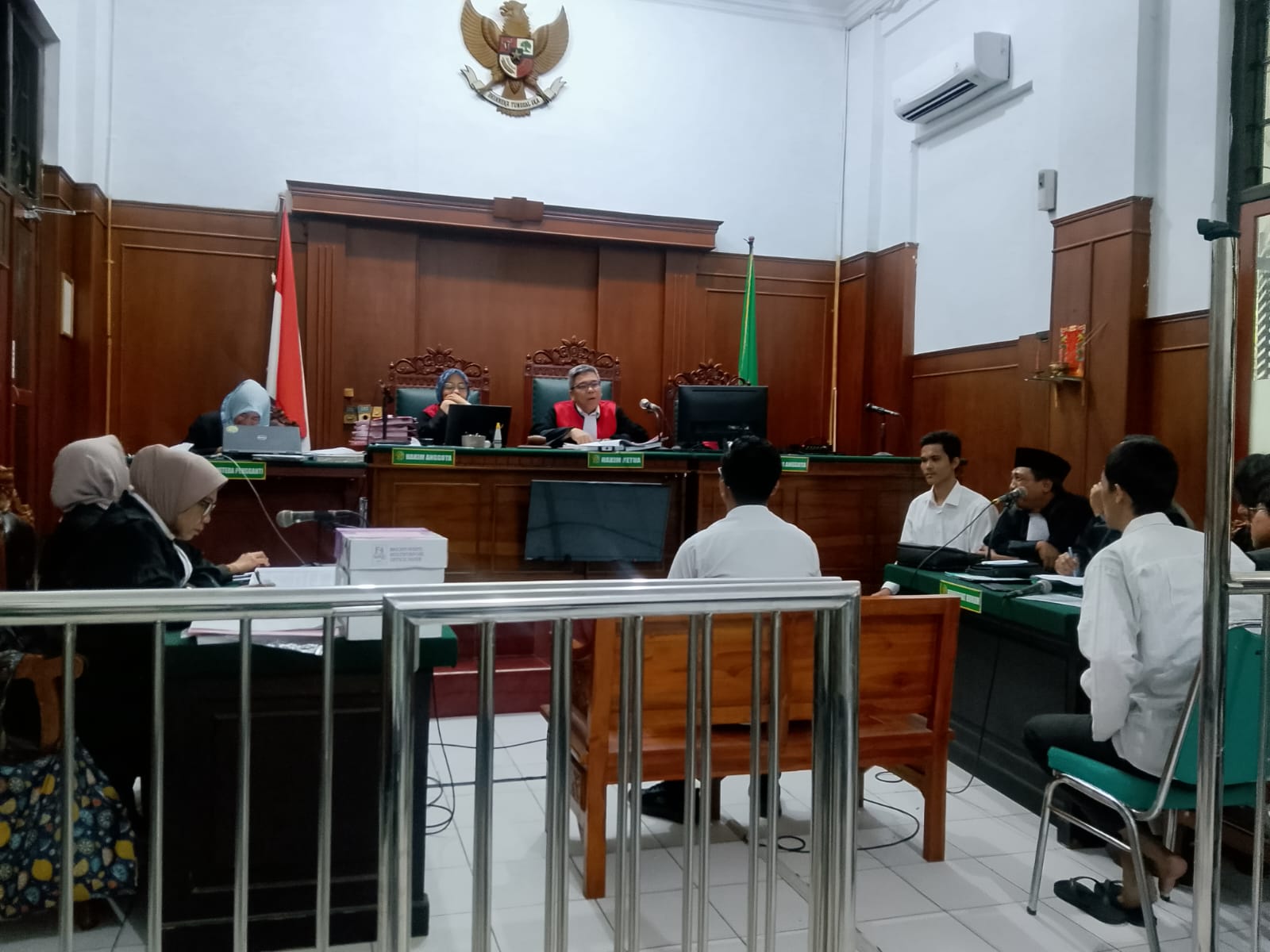 Kasus Pemerasan Kadisdik Jatim, Hakim Pertanyakan Pemberi Uang Tidak Ikut Ditangkap