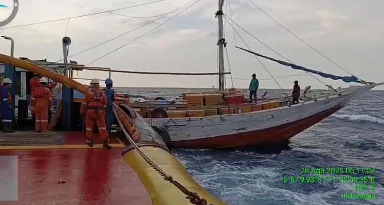 Terombang-ambing di Laut Lepas, KLM Ayta CK2 Berhasil Ditemukan di Perairan Rembang