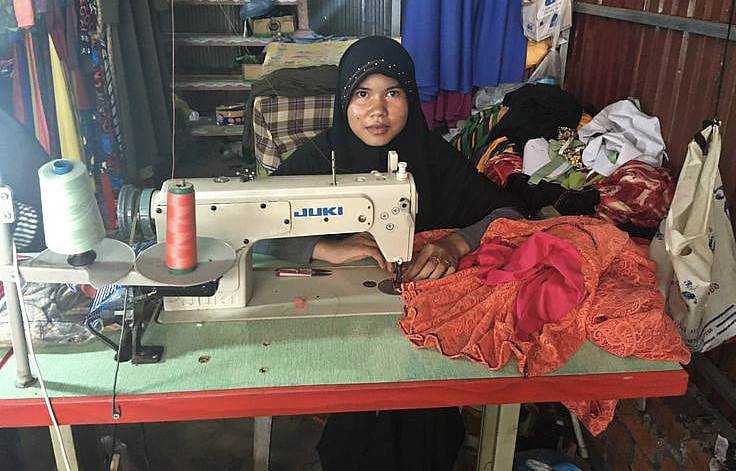 Penjahit Kampung Gading Surabaya Bertahan di Tengah Persaingan Harga Ketat