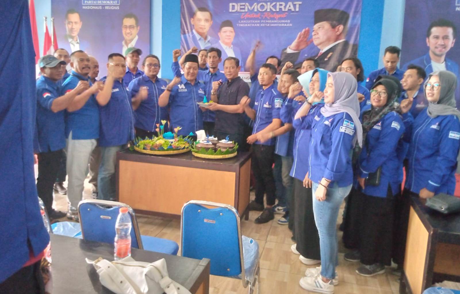 Tingkatkan Silaturahmi, Bacabup Lamongan Kaji Ghofur Hadiri HUT Ke-23 Partai Demokrat 