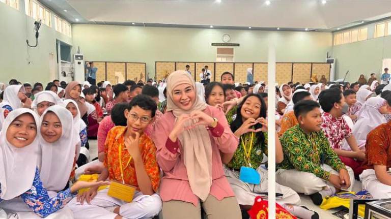 Sidak MPLS, Komisi D DPRD Surabaya Ingatkan: Stop Peloncoan dan Praktik Cabut Berkas Ilegal