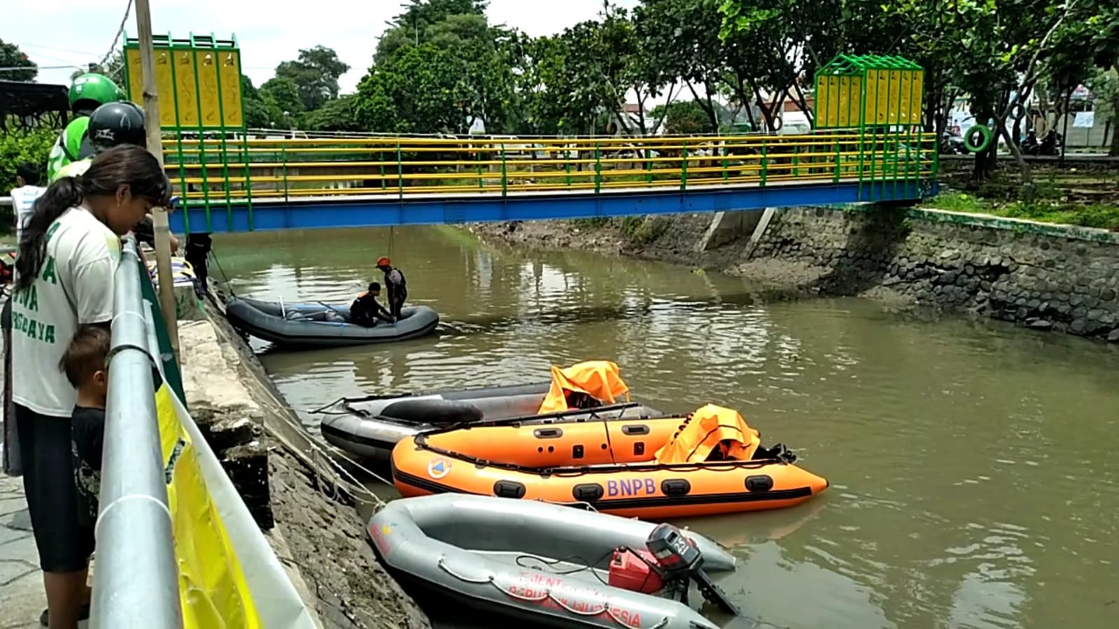 Bocah Pondok Jati Hanyut di Kali Pucang: Sore Lenyap, Siang Ditemukan