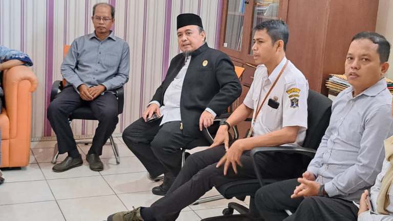 Gerak Cepat DPRD Surabaya, 7 Anak Terancam Putus Sekolah di Sawahan Akhirnya Dapat Bangku SMP