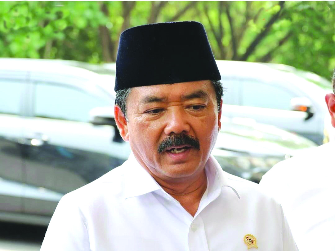 Siang Ini, Menteri ATR/BPN Hadi Tjahjanto Serahkan Pin Emas di Surabaya