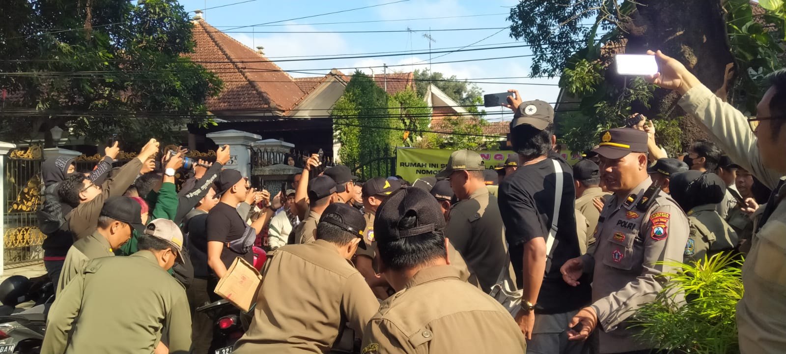 Penertiban Aset di Jalan Ijen Kota Malang Alot