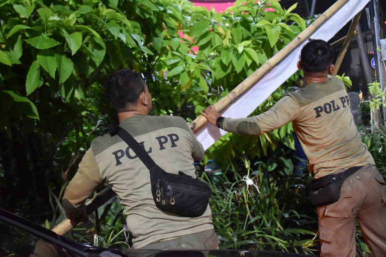 Satpol PP Surabaya Bakal Tertibkan Seluruh APK pada Minggu Tenang Kampanye