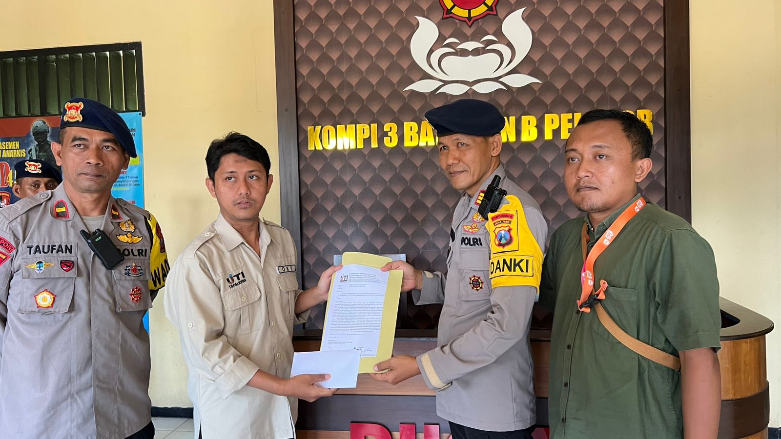 Oknum Polisi Ancam Wartawan Saat Peliputan Evakuasi Pendaki di Bondowoso