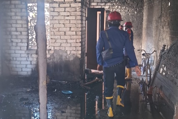 Gegara Anak Main Korek Api, Rumah Warga Panceng Gresik Ludes Terbakar