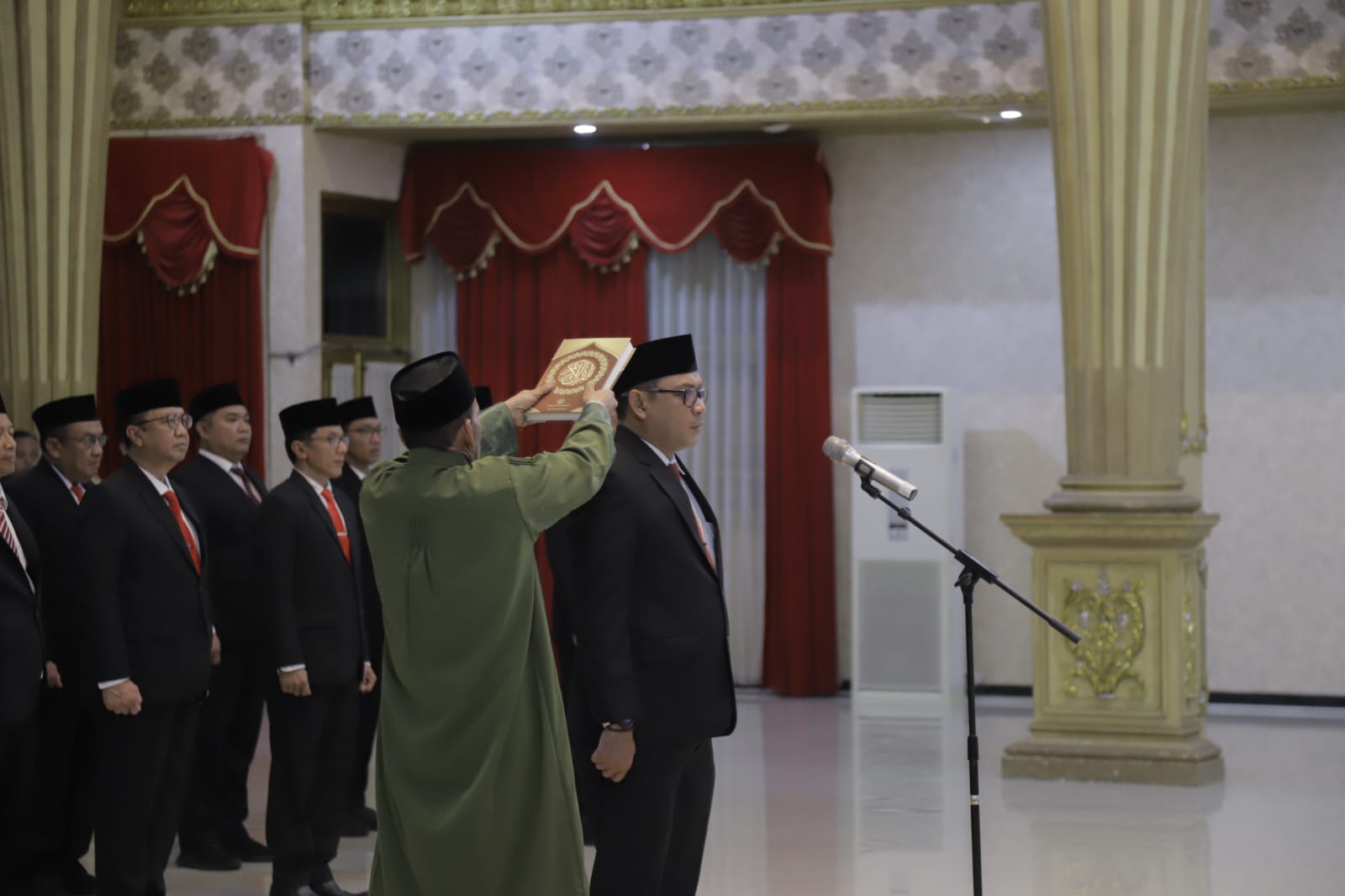 Kepemimpinan Taktis Jelang SOTK Baru, Gus Fawait Lantik Akhmad Helmi Luqman sebagai Pj Sekda Jember