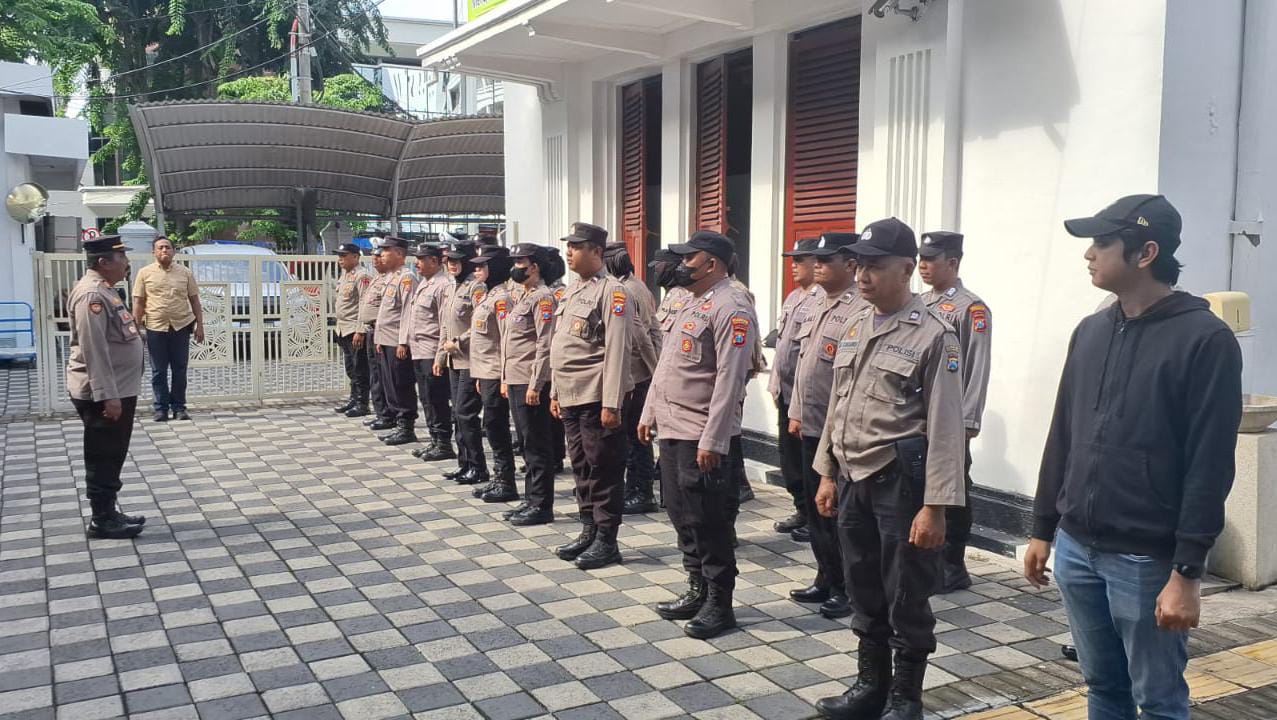 Polsek Sawahan Amankan Sidang PKPU Krusial di PN Surabaya