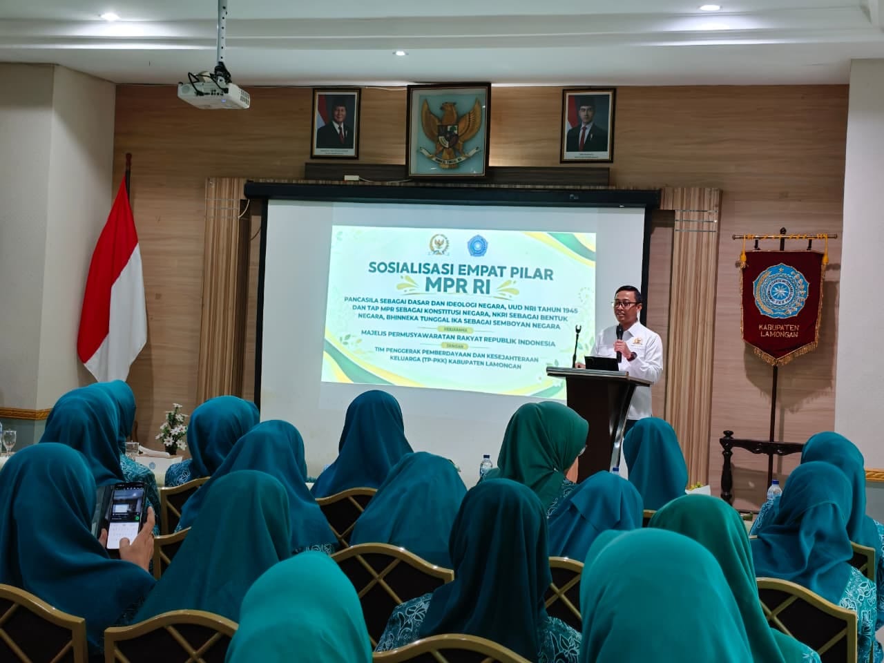 Ahmad Labib Bakar Jiwa Nasionalisme Emak-Emak Lamongan