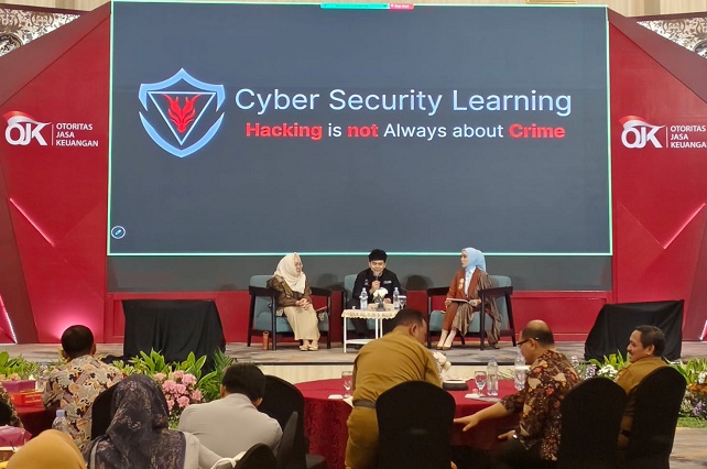 OJK dan Pemprov Jatim Perkuat Literasi Keuangan Guru Cegah Scam Digital