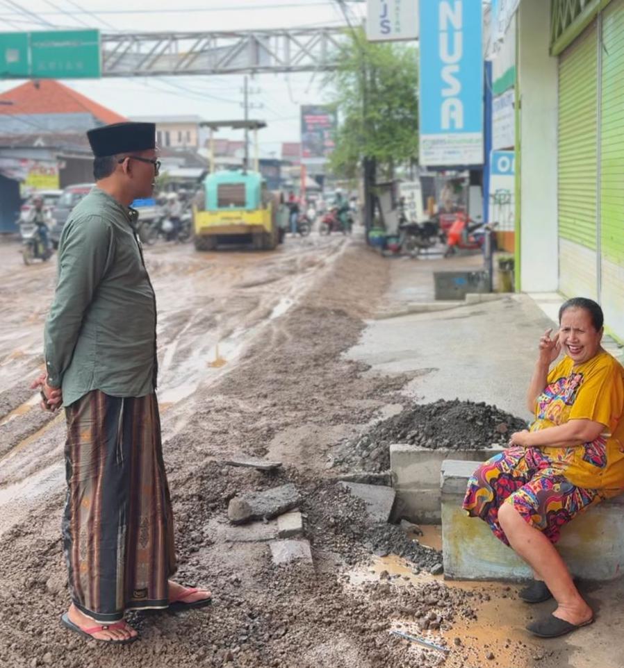 Pelebaran Jalan Raya Bringkang Menganti Disorot Warga, Anggota Dewan Sarankan Tambah Jumlah Pekerja