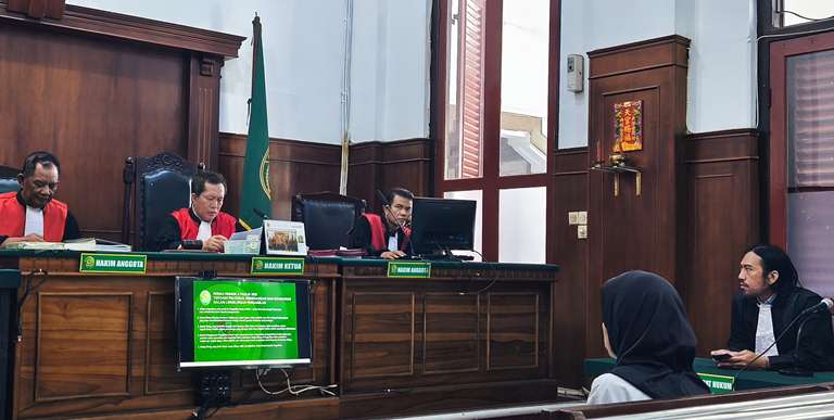 Dari Bantu Foto hingga Curi ATM, Berakhir Vonis 1 Tahun 2 Bulan