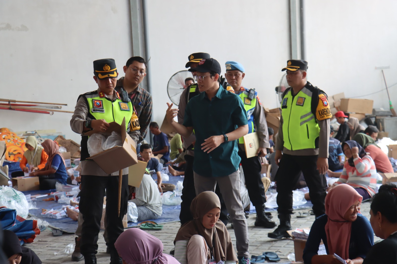 Patroli ke KPU, AKBP Mario Prahatinto : Komitmen Polres Bojonegoro Jaga Integritas Pemilu