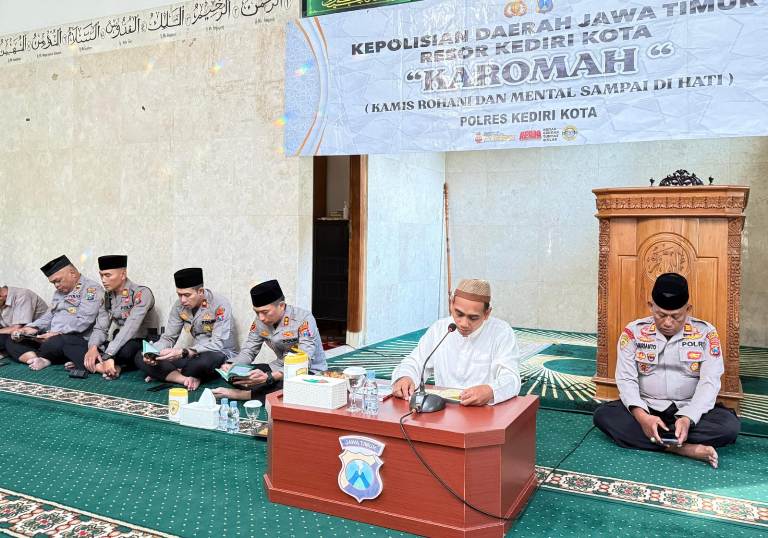 Tingkatkan Mental dan Spiritual,  Polres Kediri Kota  Gelar Karomah  Rutin, Baca Yasin dan Doa Bersama