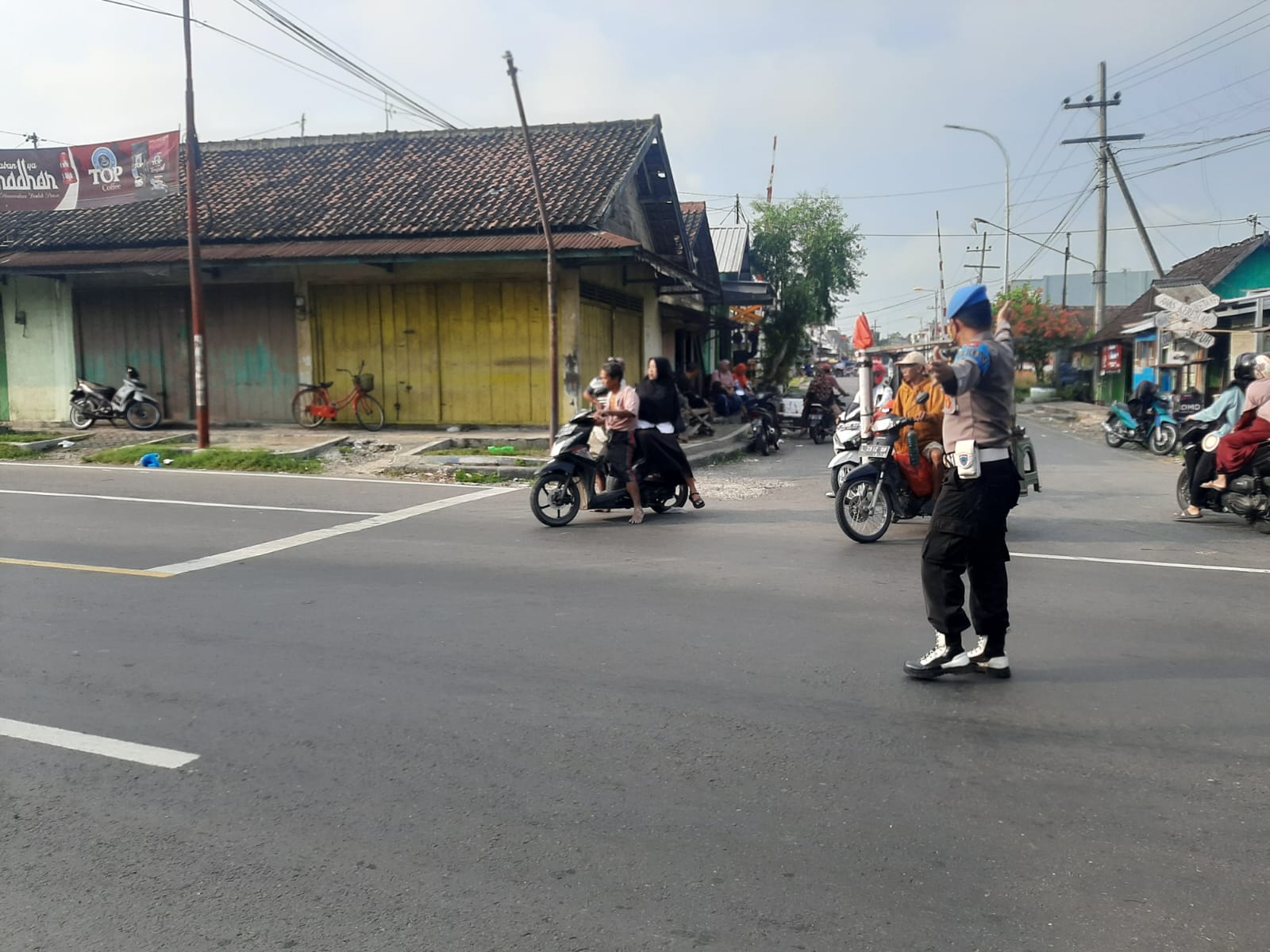 Polsek Purwosari Bojonegoro Lakukan Pos Awal Atur Lalin