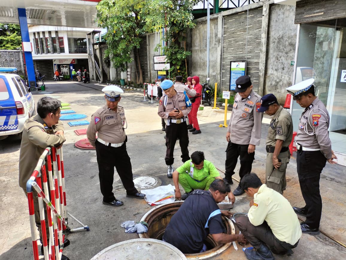 Polsek Tandes dan Satpol PP Sisir Kawasan Rawan, Pastikan Kualitas BBM Normal