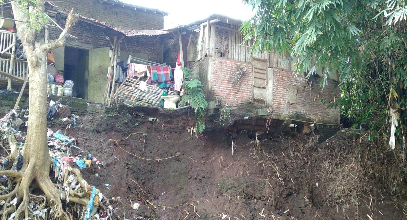 Ancam Bangunan Rumah Warga, Komisi C Minta BBWS Perbaiki Tanggul Longsor 