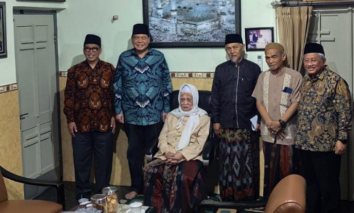 Chairul Tanjung Sowan ke Lirboyo, Janjikan Tayangan Edukatif Tentang Pesantren