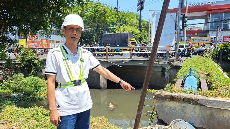 Perumda Surya Sembada Surabaya Pastikan Semburan di Rungkut Madya Bukan dari Jalur Pipa