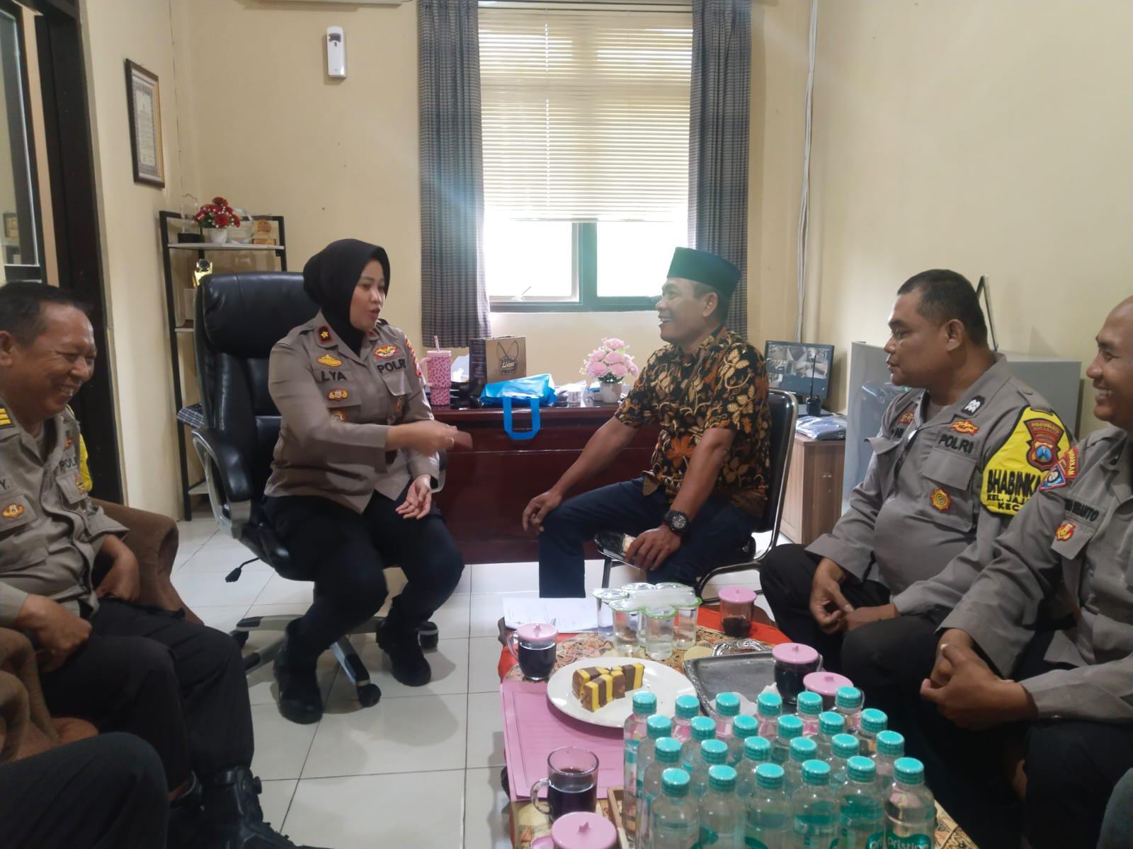 Persiapan Sedekah Bumi Balas Klumprik RW 02, Panitia Koordinasi Awal dengan Kapolsek Wiyung