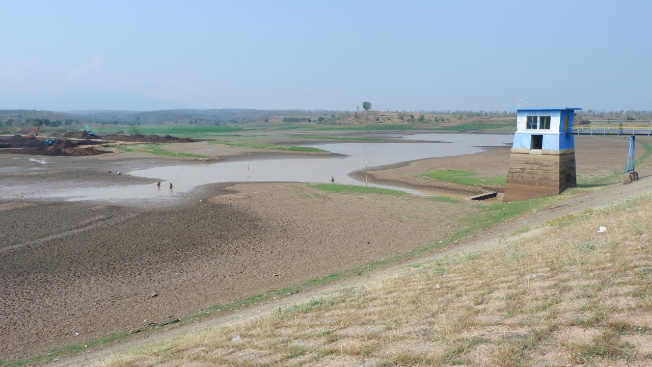 Air Waduk Dawuhan Surut, Ribuan Hektare Sawah Kekeringan