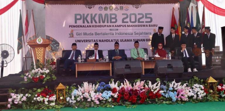  1.677 Mahasiswa Baru Ikuti PKKMB UNUGIRI Bojonegoro 2025