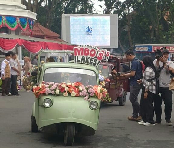 HUT Ke-110 Kota Malang, Pj Wali Kota Wahyu Naik Bemo Kunjungi Tempat Bersejarah
