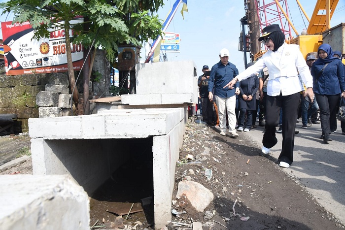 Wabup Langsung Respons Keluhan Warga: Betonisasi Betro-Gedangan untuk Mudahkan Akses