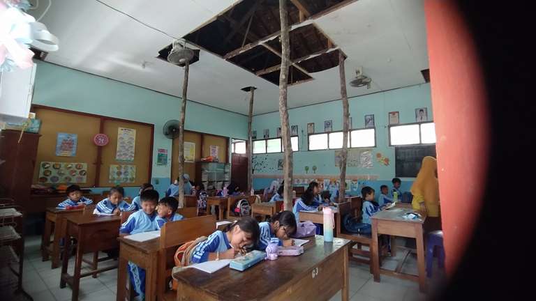 Tiga Ruangan Kelas SDN Grudo 3 Ngawi Rusak Parah, Tak Tersentuh Pemerintah 