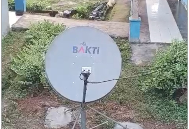 Siswa SMPN 03 Lambitu Bima Kini Bisa Akses Internet Tanpa Naik Bukit