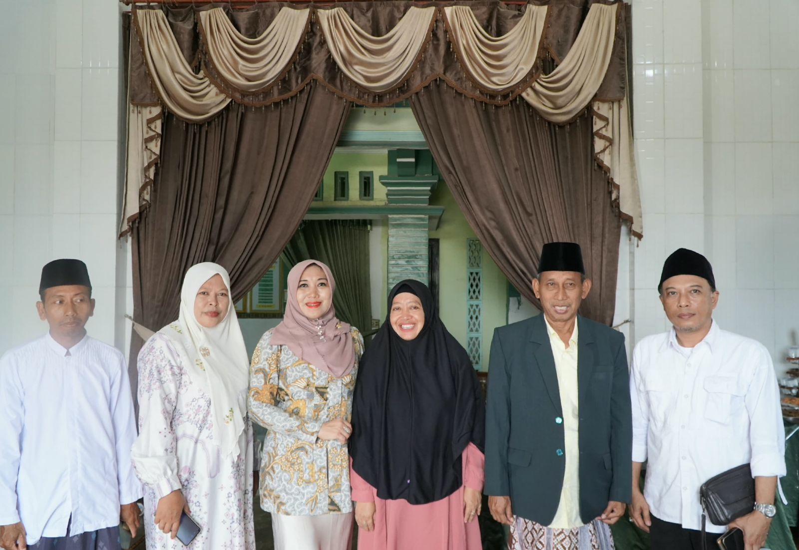 Pesantren Roudlatud Darojat Lamongan Butuh Dukungan, Senator Lia Angkat Suara