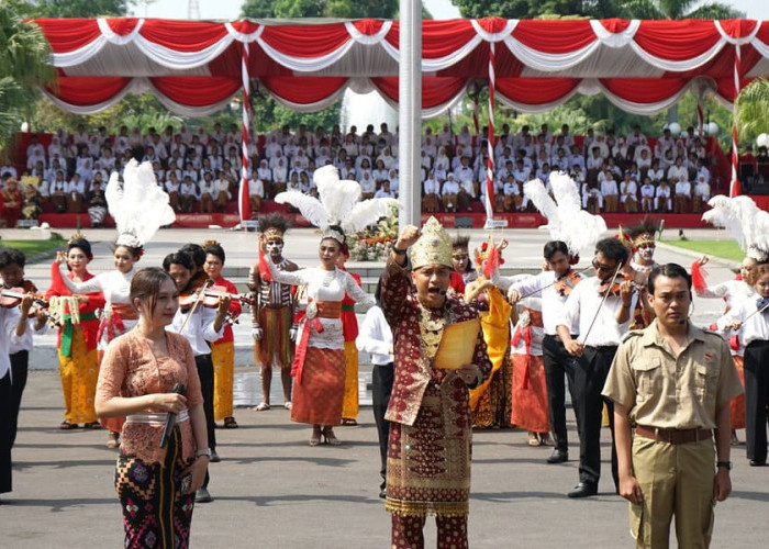 Peringatan Hari Sumpah Pemuda di Surabaya, Doorprize Bagi Peserta yang Gunakan Baju Adat Daerah Terbaik
