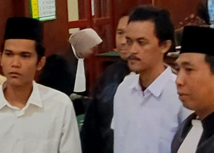 Dua Terdakwa Perkara Pemerasan Kadindik Jatim Dituntut 18 Bulan Penjara
