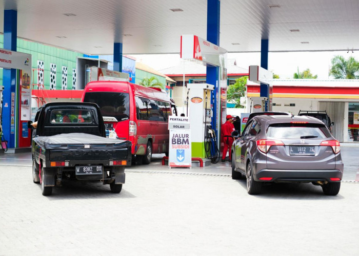 Atasi Antrean Mengular, Pertamina Tambah Suplai Biosolar dan Pertalite ke SPBU Jatim