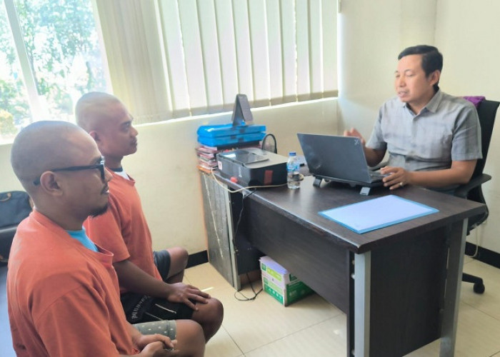 Samarkan Sabu di dalam Bungkus Permen, 2 Pengedar SS Diamankan Satreskoba Polres Gresik