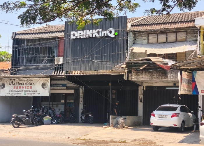 Dua Toko Miras di Barata Jaya: DrinkinQ Ditolak Warga, Toko Lama Tetap Buka
